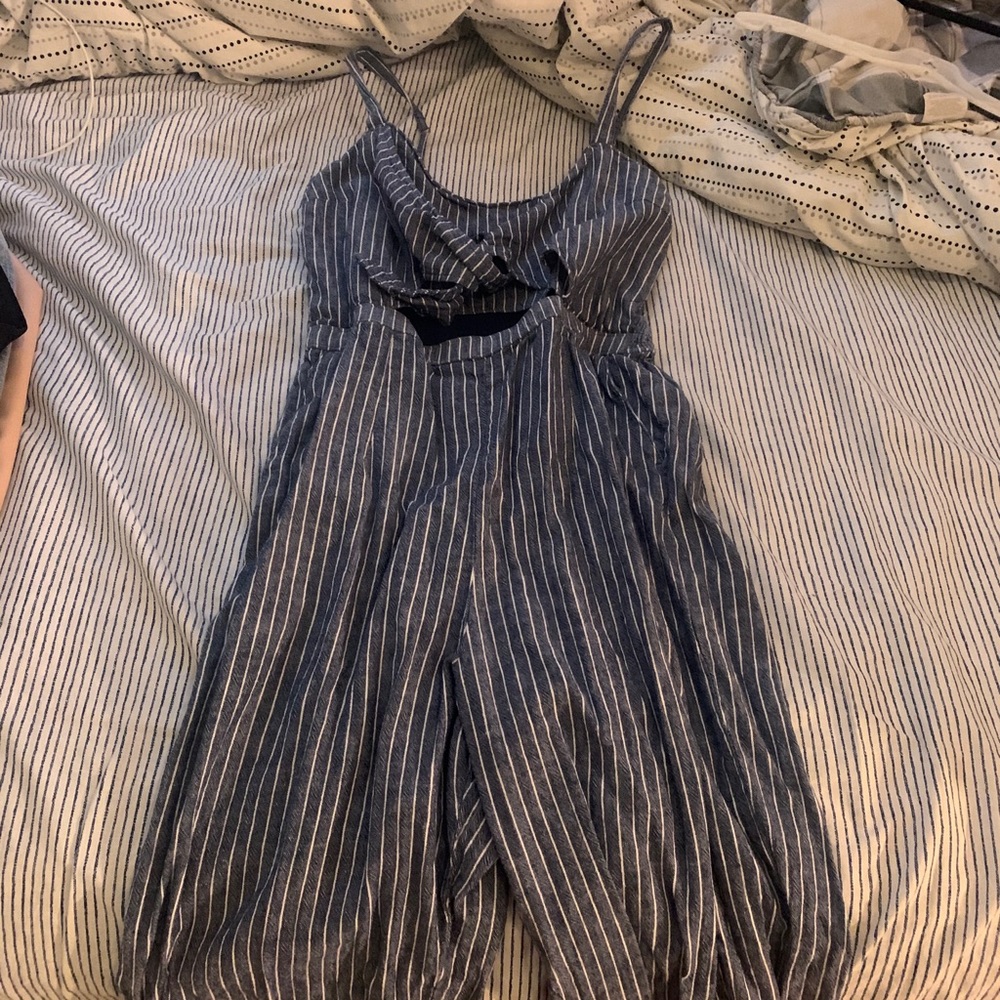 Pants suit